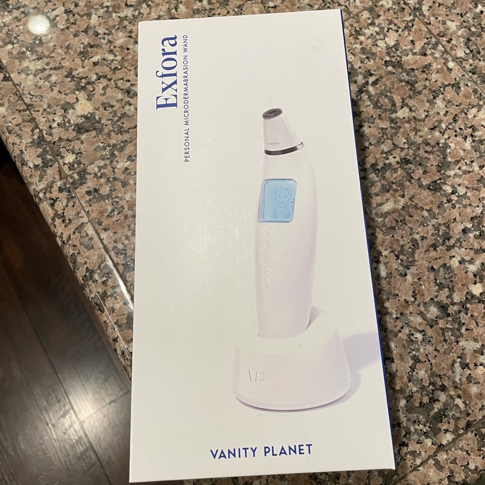 Personal Microdermabrasion Wand by Vanity Planet
